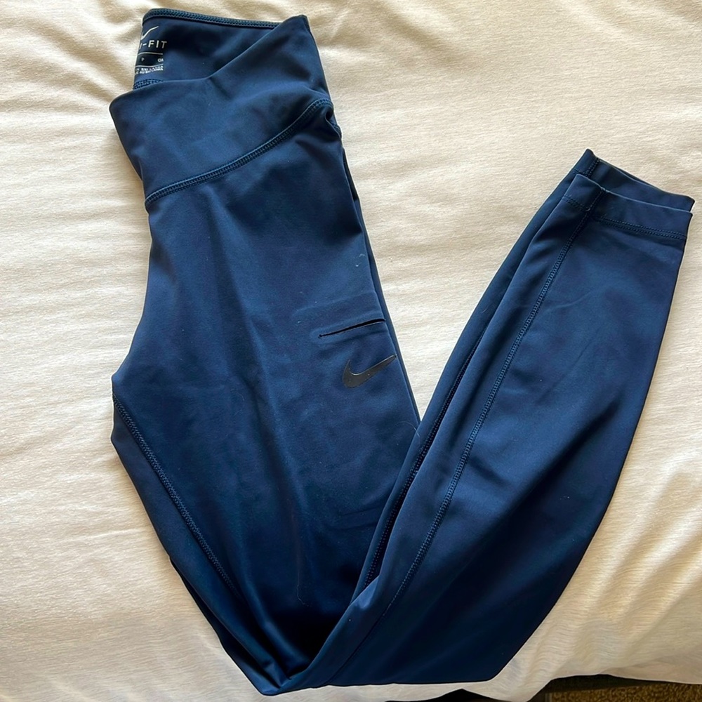 Nike Dri Fit Leggings with Pocket